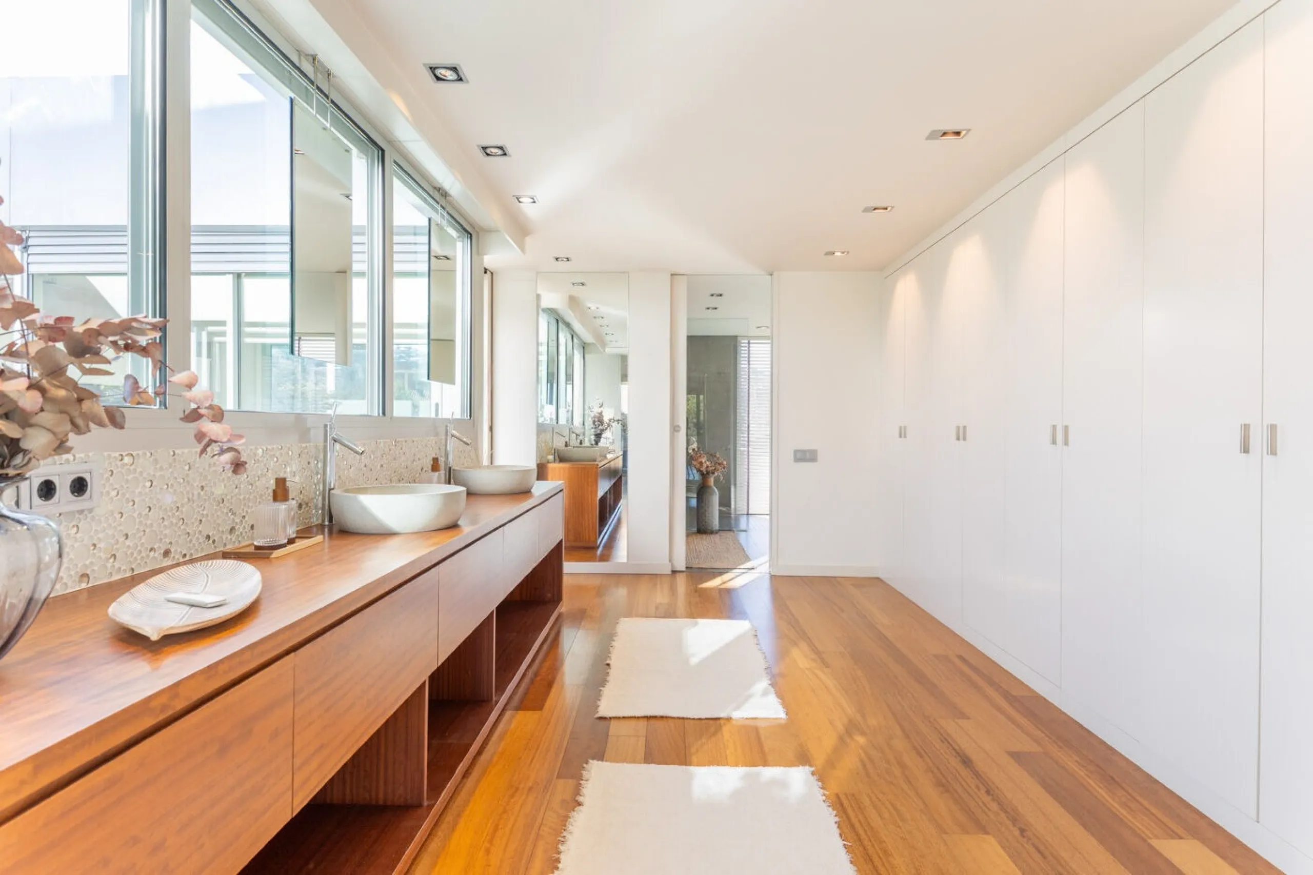 Casa exclusiva con jardín, piscina y ascensor en Sant Cugat del Valles, Barcelona