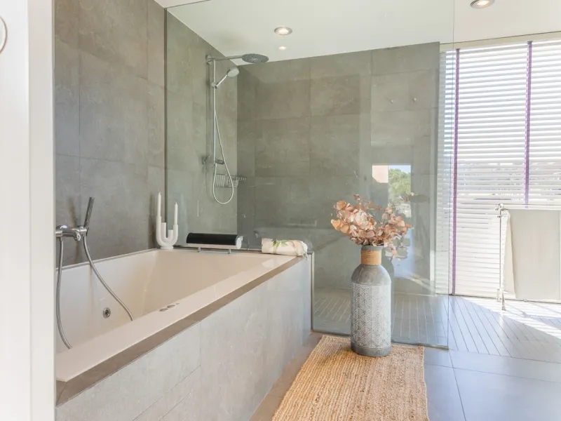 Casa exclusiva con jardín, piscina y ascensor en Sant Cugat del Valles, Barcelona