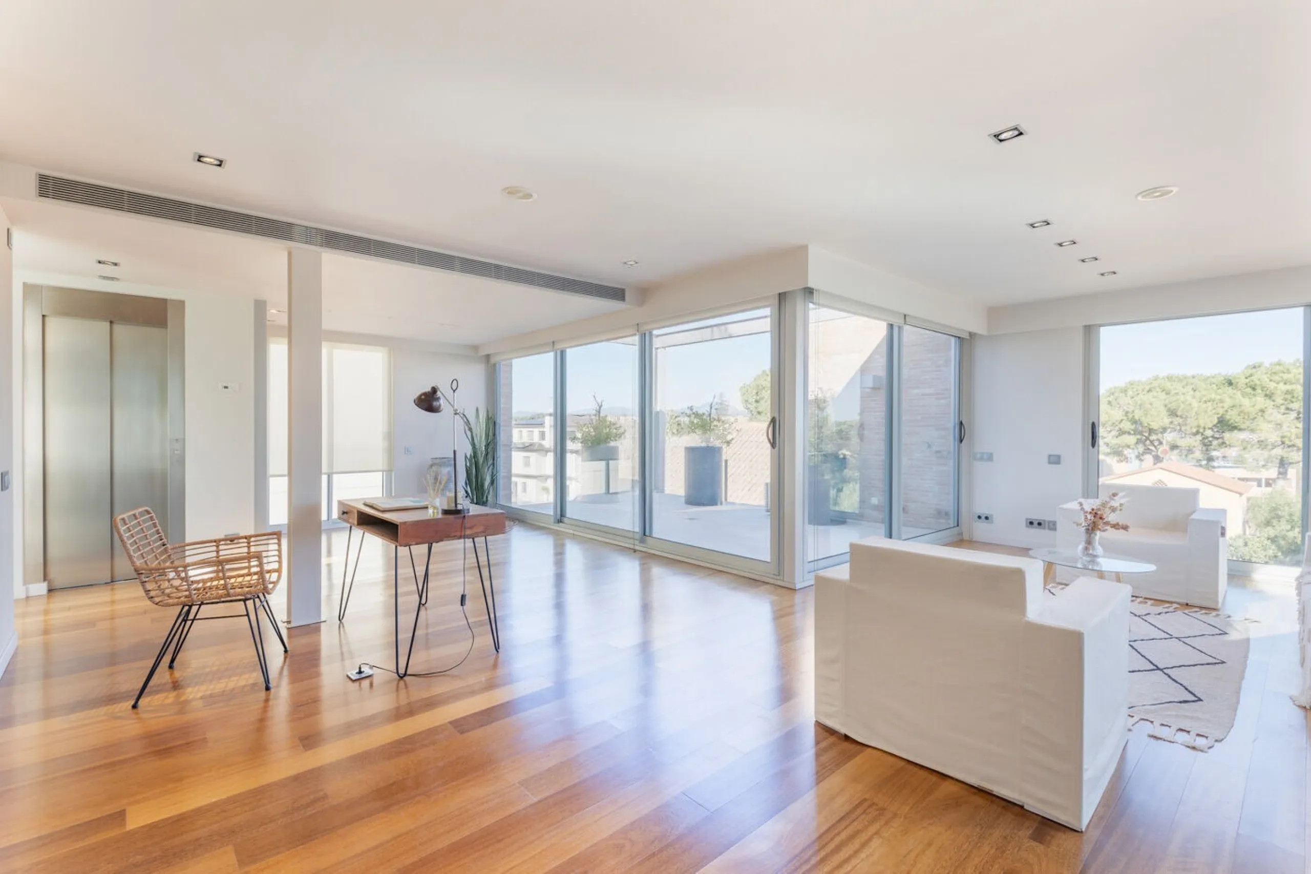 Casa exclusiva con jardín, piscina y ascensor en Sant Cugat del Valles, Barcelona