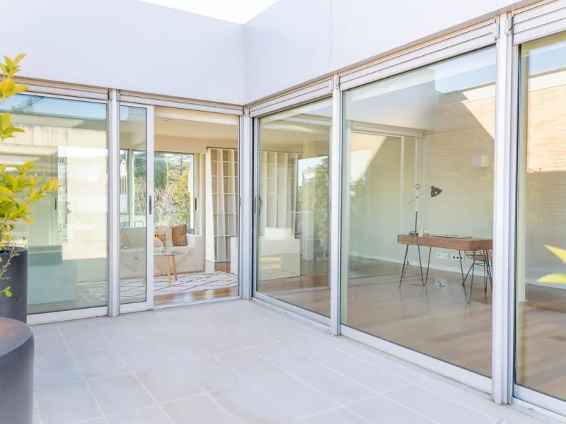 Casa exclusiva con jardín, piscina y ascensor en Sant Cugat del Valles, Barcelona