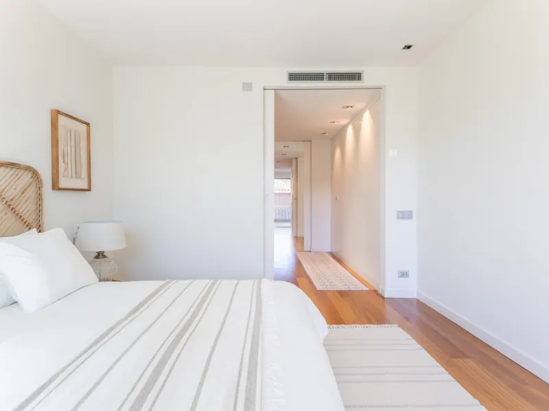 Casa exclusiva con jardín, piscina y ascensor en Sant Cugat del Valles, Barcelona