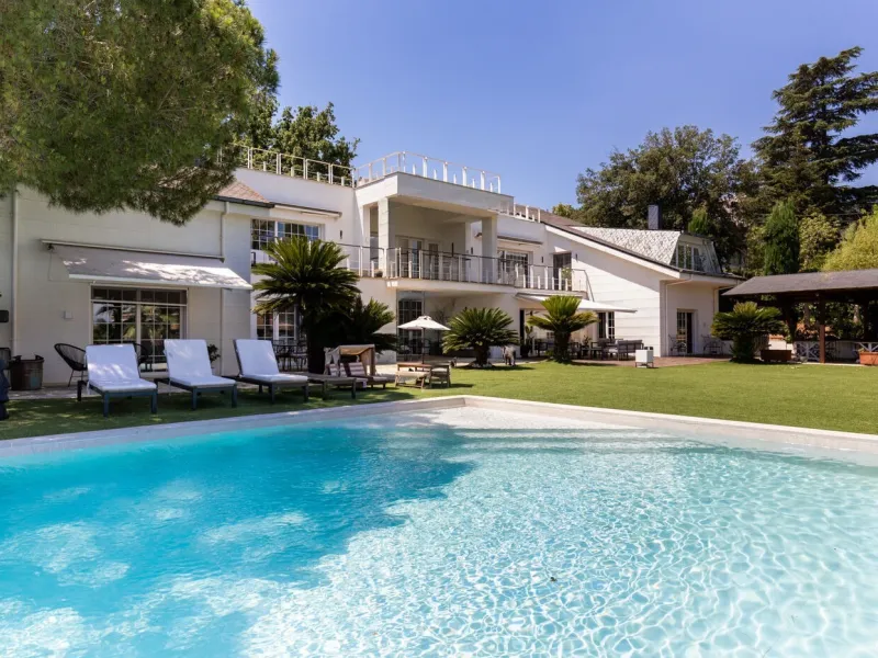 Villa impresionante con vistas panorámicas en Sant Cugat del Valles, Barcelona