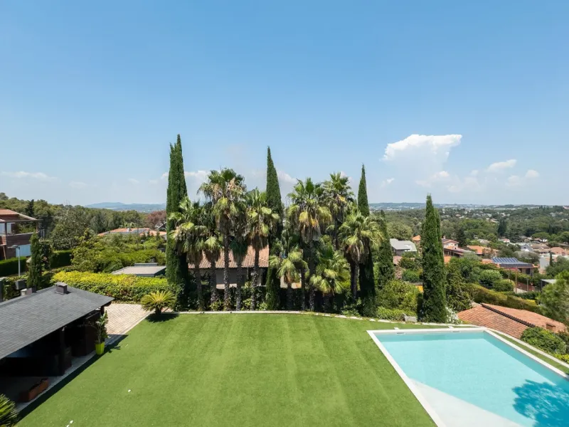 Villa impresionante con vistas panorámicas en Sant Cugat del Valles, Barcelona