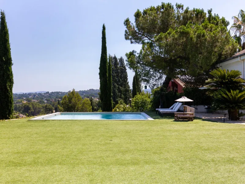 Villa impresionante con vistas panorámicas en Sant Cugat del Valles, Barcelona