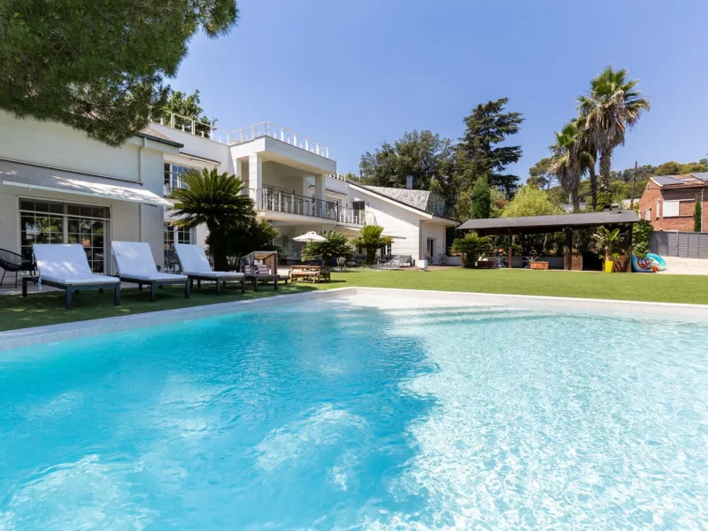 Villa impresionante con vistas panorámicas en Sant Cugat del Valles, Barcelona