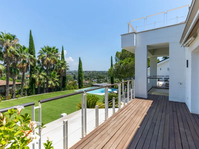 Villa impresionante con vistas panorámicas en Sant Cugat del Valles, Barcelona