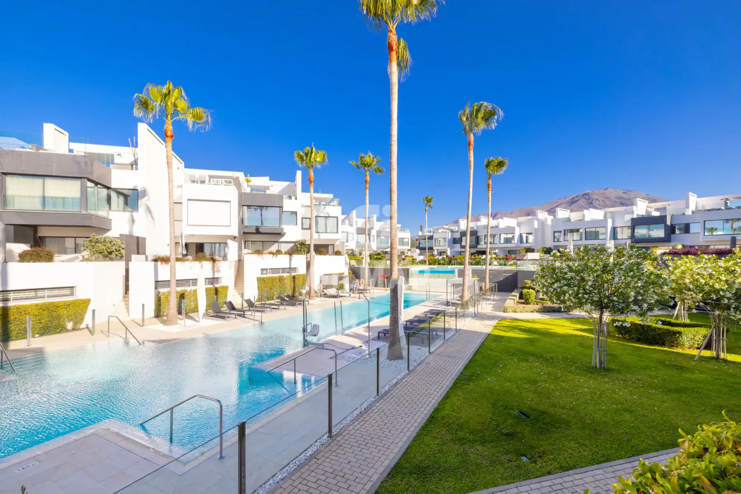 Semi-detached house in Estepona Oeste - Málaga
