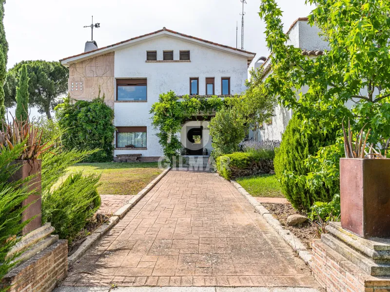 Chalet Independiente en Boadilla del Monte - Madrid