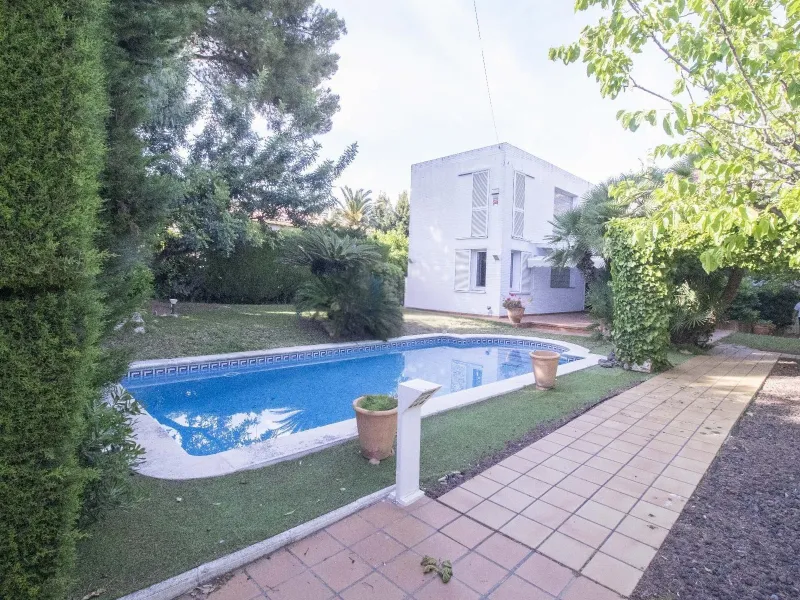 Spacious Family Home with Garden, Terraces and Pool in Coma-Ruga, Costa Dorada