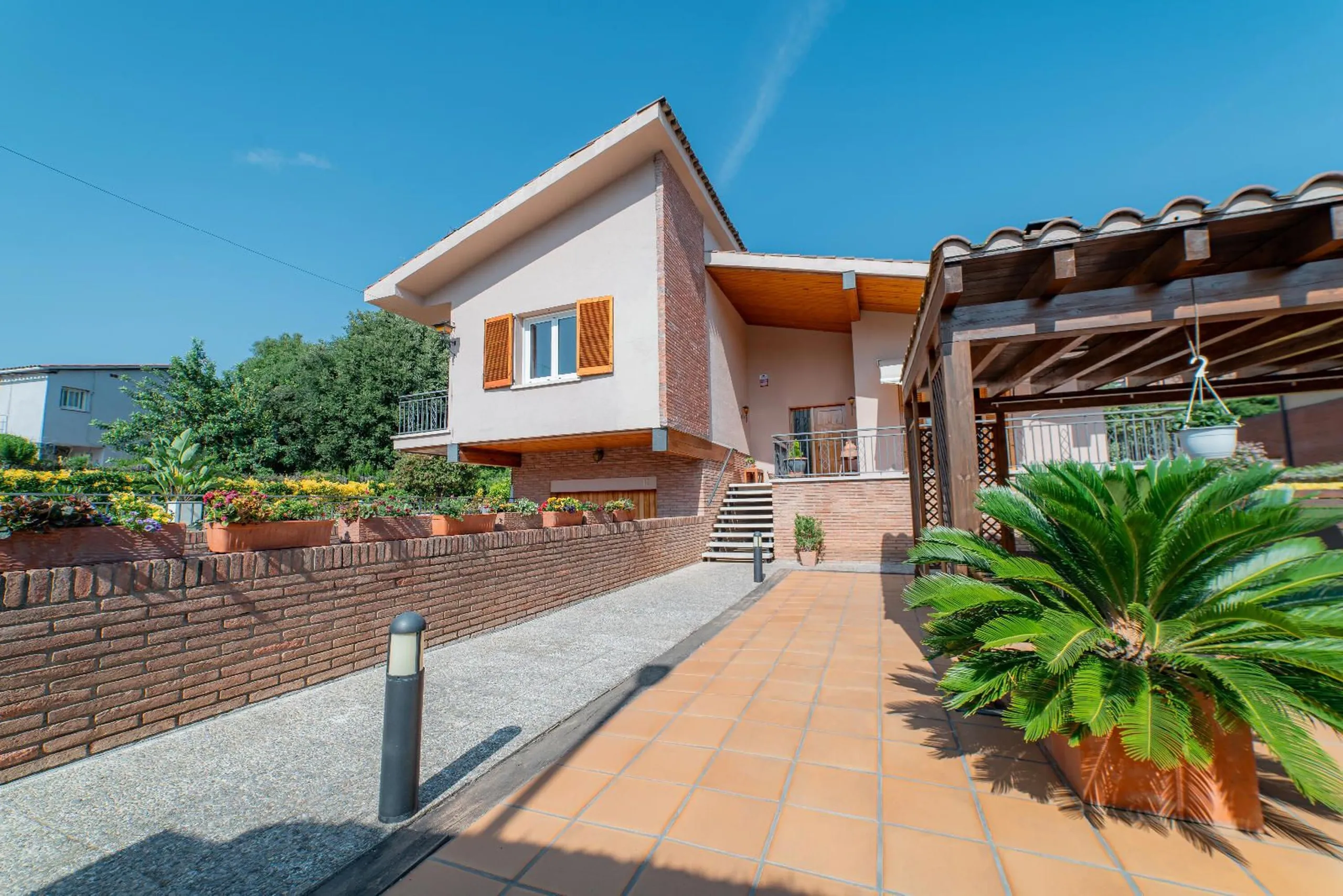 Acogedora casa con piscina y amplio jardín en Arenys de Munt, Barcelona