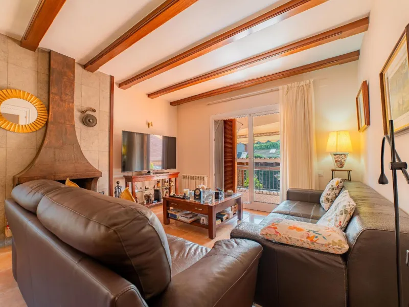 Acogedora casa con piscina y amplio jardín en Arenys de Munt, Barcelona