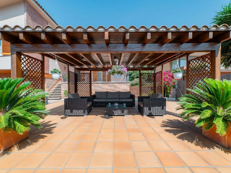 Acogedora casa con piscina y amplio jardín en Arenys de Munt, Barcelona