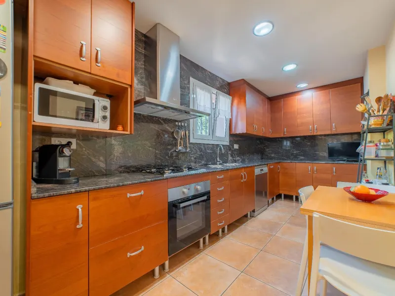 Acogedora casa con piscina y amplio jardín en Arenys de Munt, Barcelona