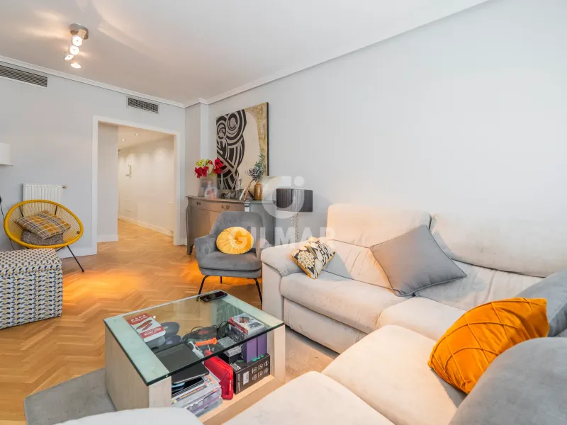 Apartment in Las Tablas - Madrid