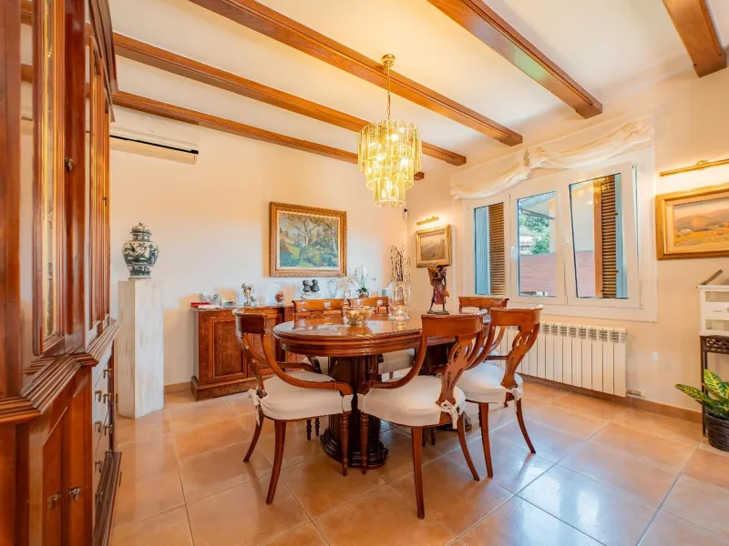 Acogedora casa con piscina y amplio jardín en Arenys de Munt, Barcelona