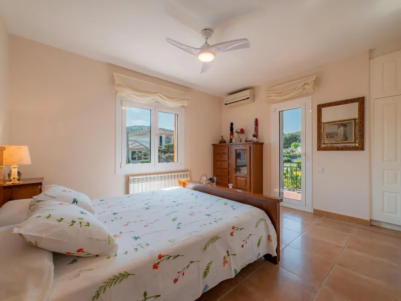 Acogedora casa con piscina y amplio jardín en Arenys de Munt, Barcelona