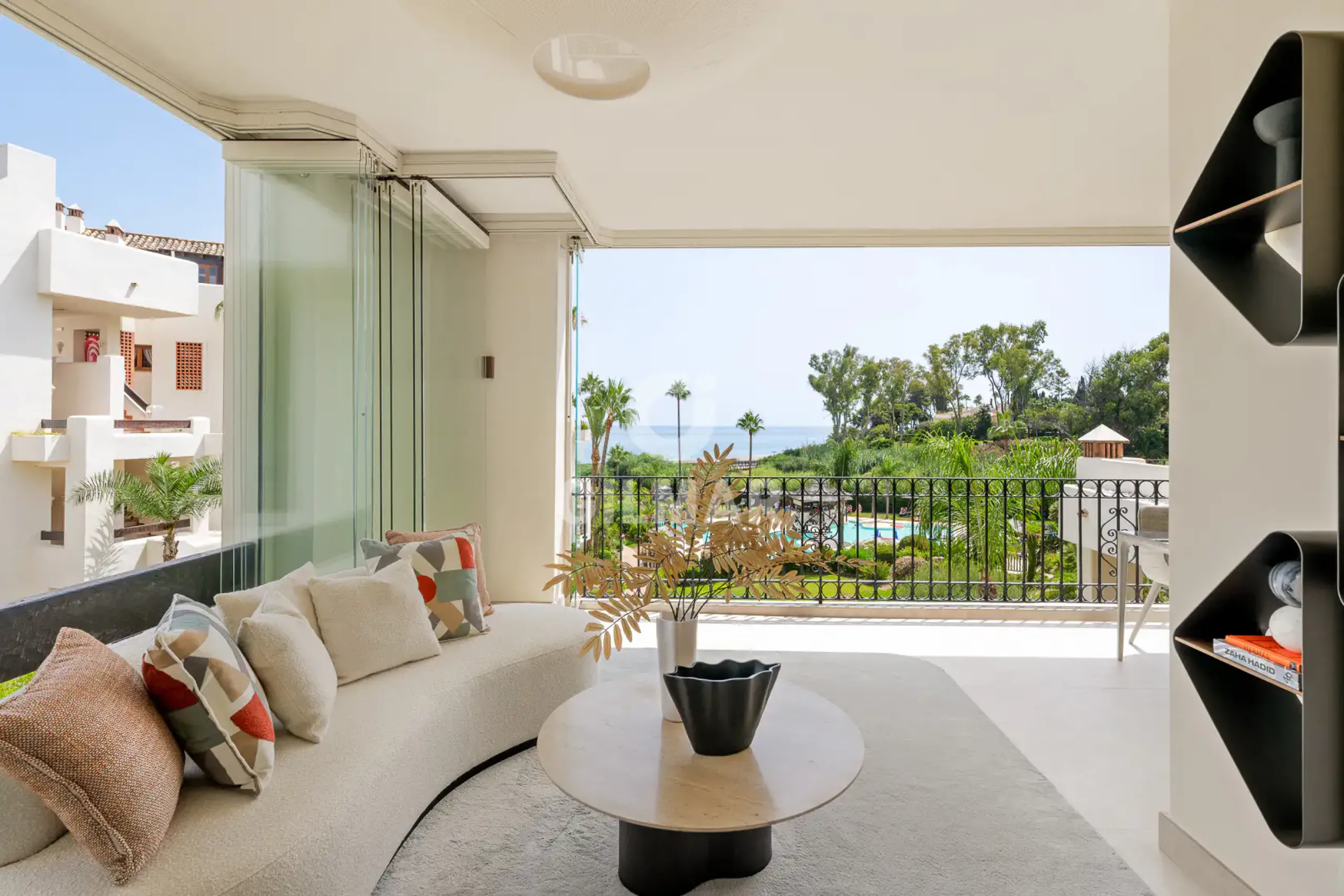 Apartment in Estepona Este - Málaga
