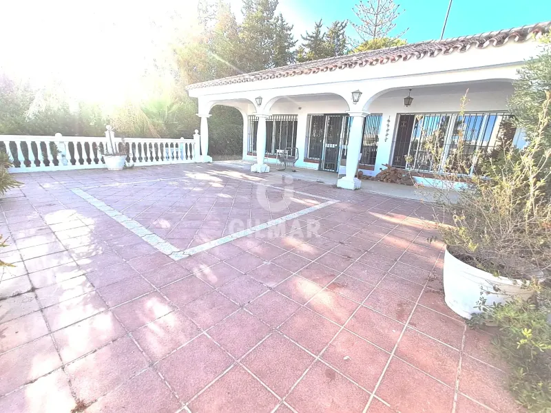 Villa in Estepona Este - Málaga