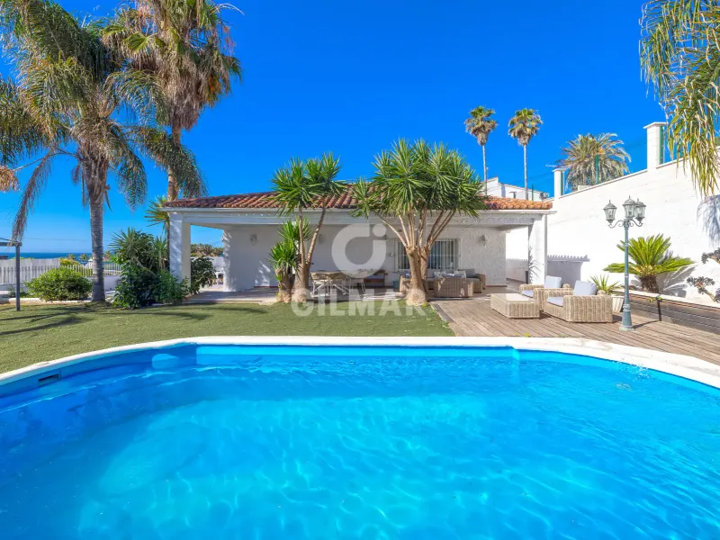 Villa in Estepona Oeste - Málaga