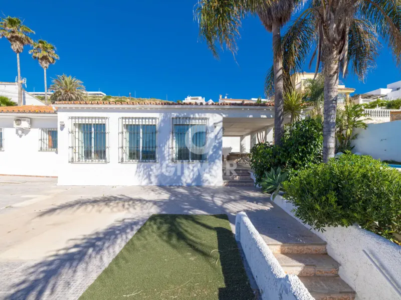 Villa in Estepona Oeste - Málaga