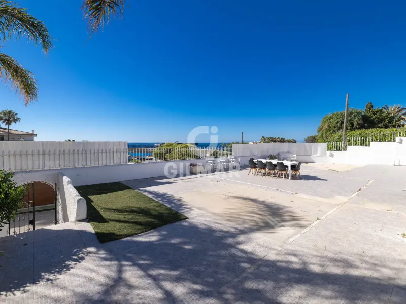 Villa in Estepona Oeste - Málaga