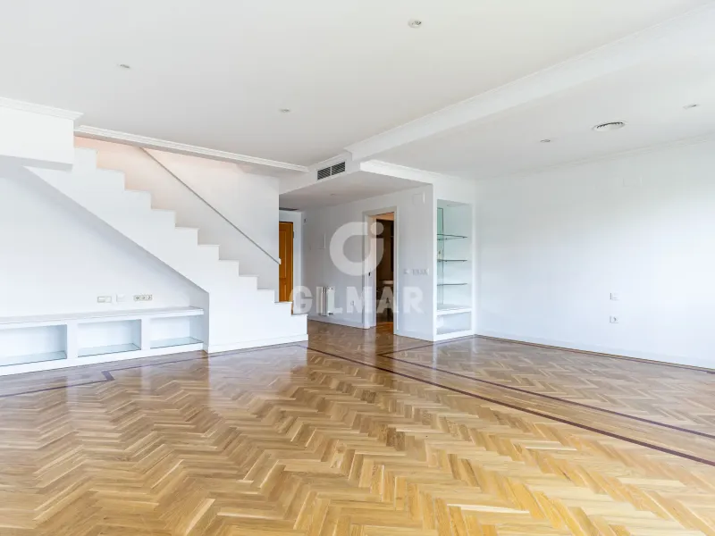 Duplex penthouse in Valdemarín - Madrid