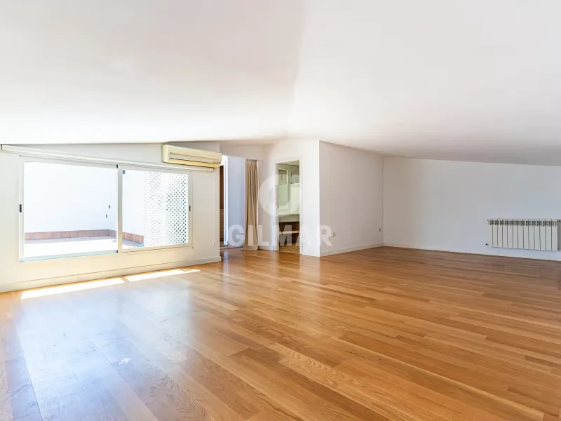 Duplex penthouse in Valdemarín - Madrid
