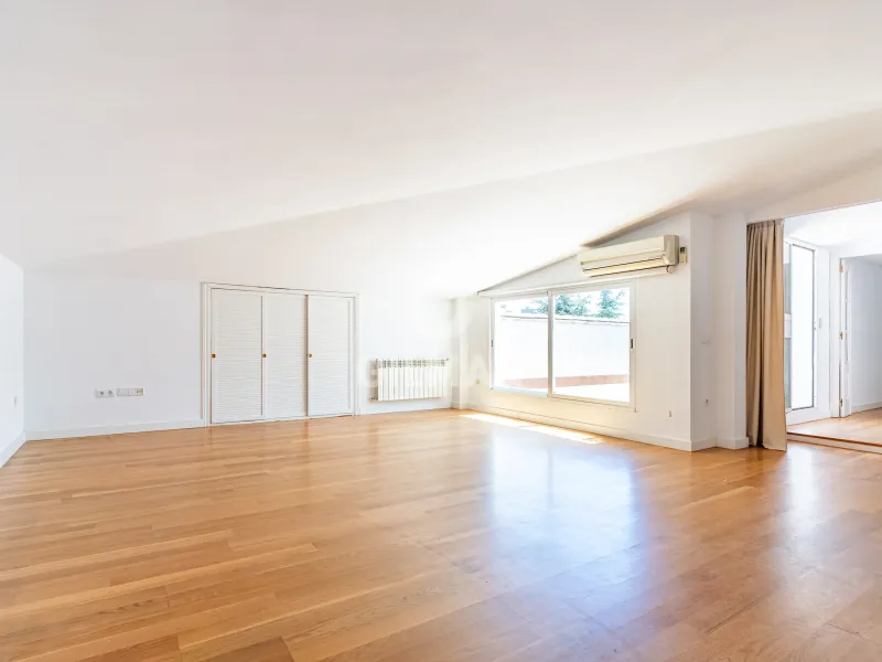 Duplex penthouse in Valdemarín - Madrid