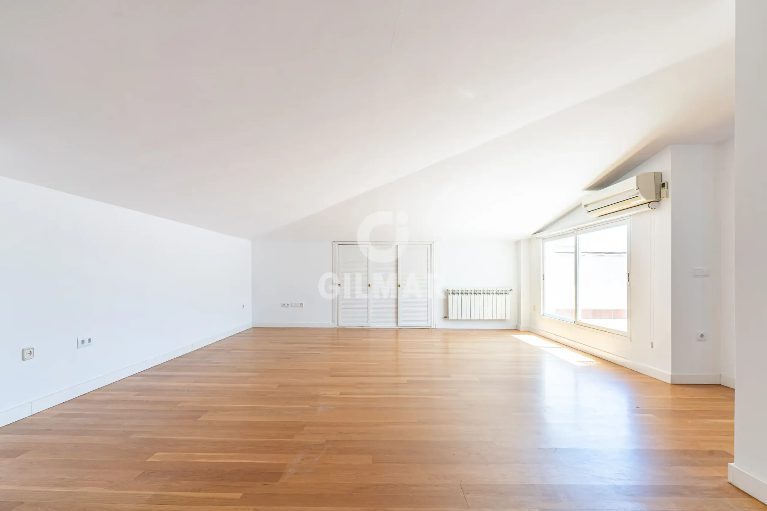 Duplex penthouse in Valdemarín - Madrid
