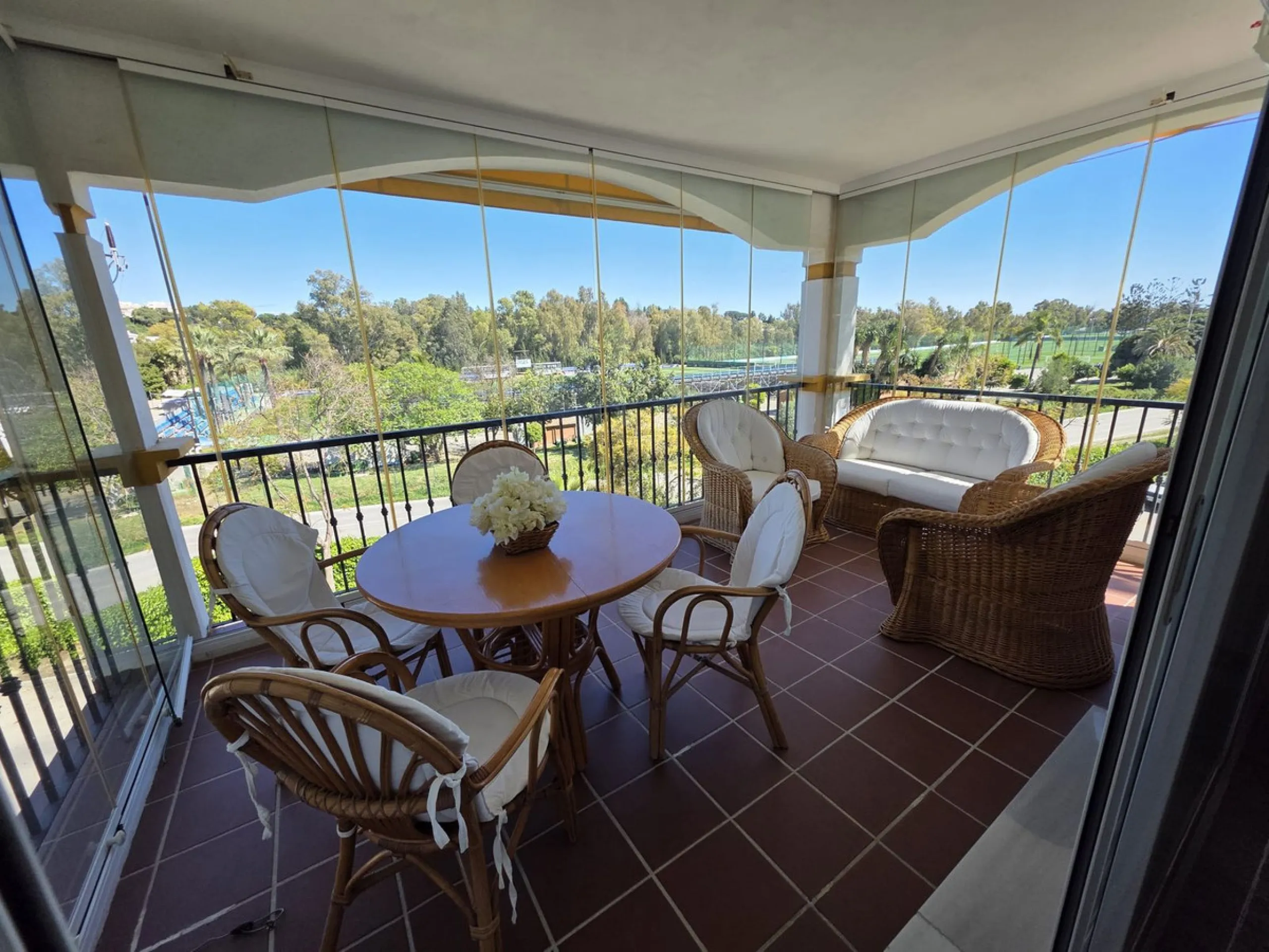 Middle Floor Apartment, Nueva Andalucía, Costa del Sol.