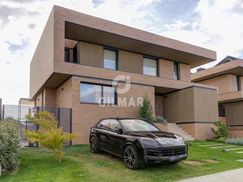 Villa in Las Rozas - Madrid