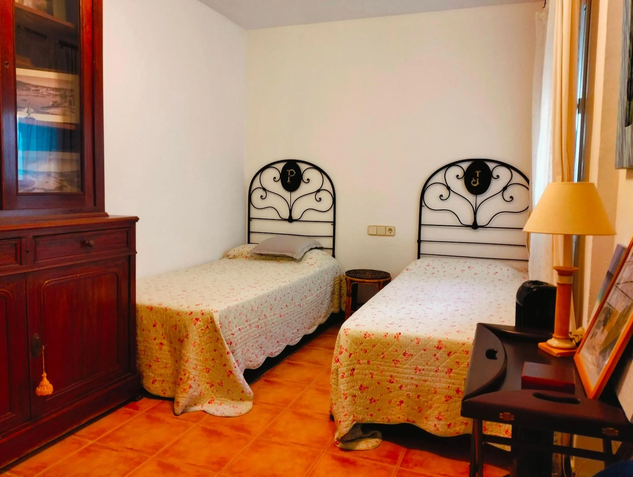 Elegant Apartment with Terrace and Parking in Central Tamariu, Costa Brava