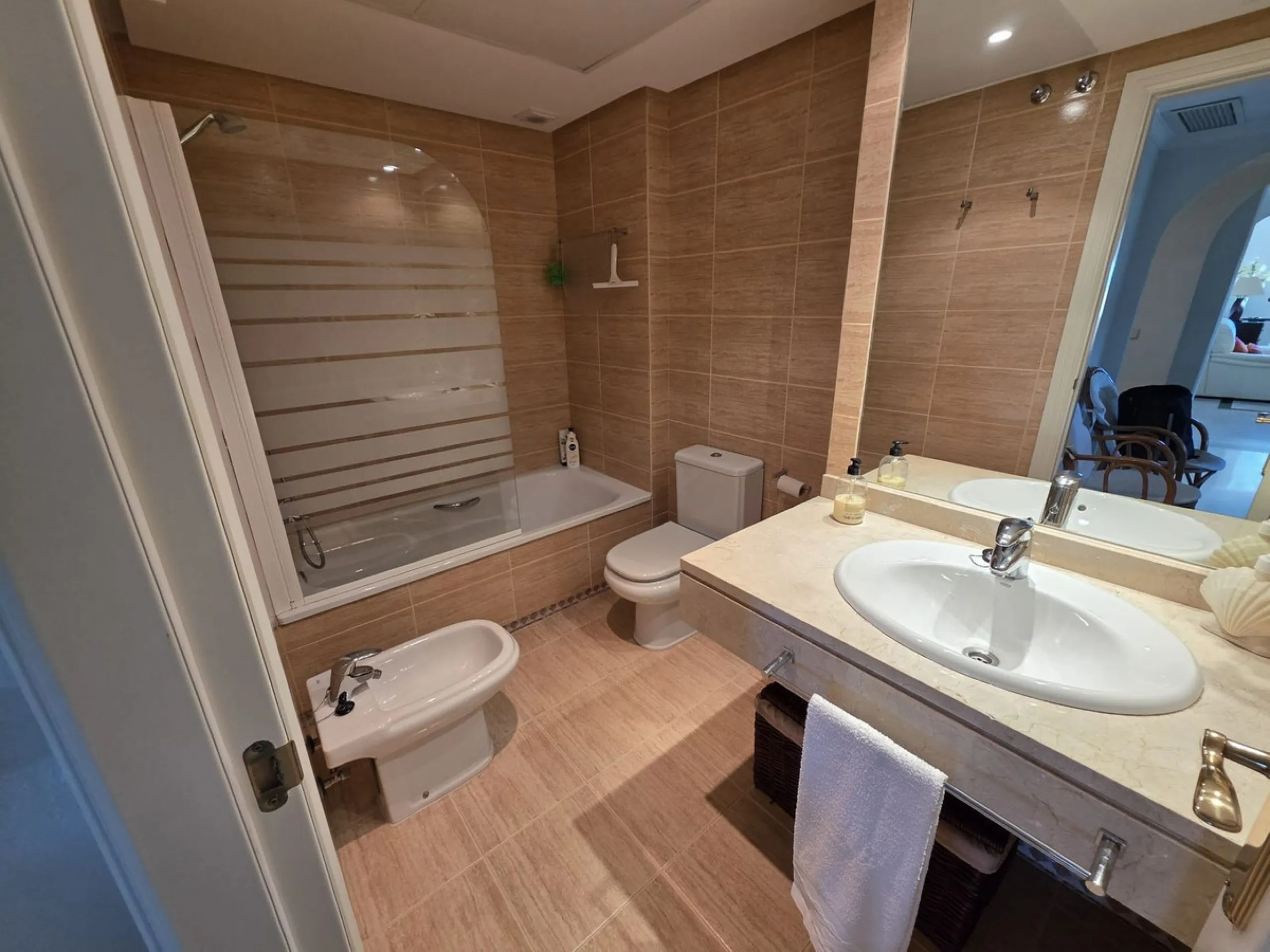 Middle Floor Apartment, Nueva Andalucía, Costa del Sol.