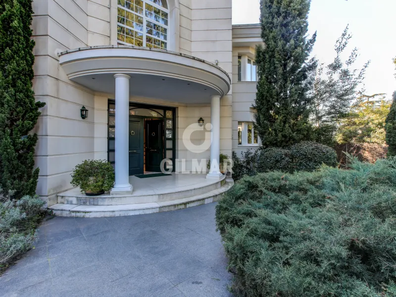 Villa in Mirasierra - Madrid