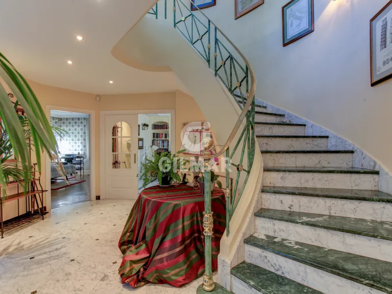 Villa in Mirasierra - Madrid