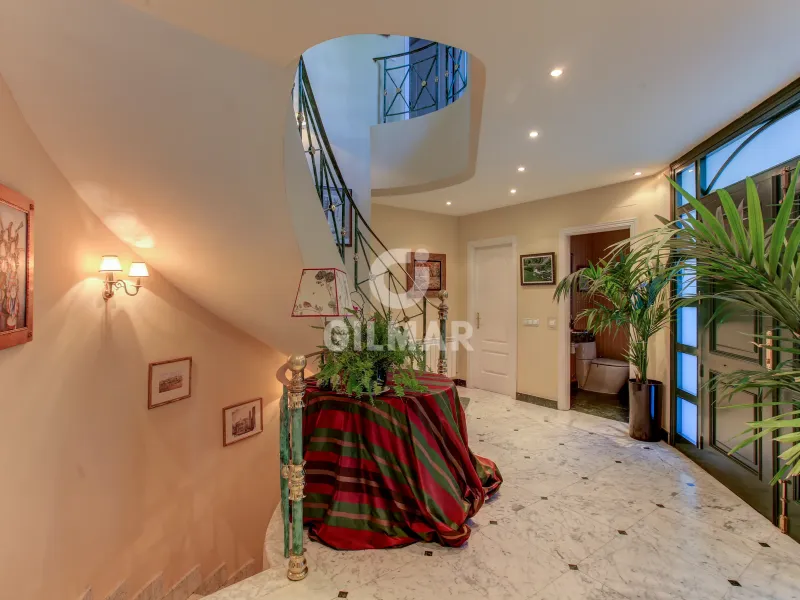 Villa in Mirasierra - Madrid