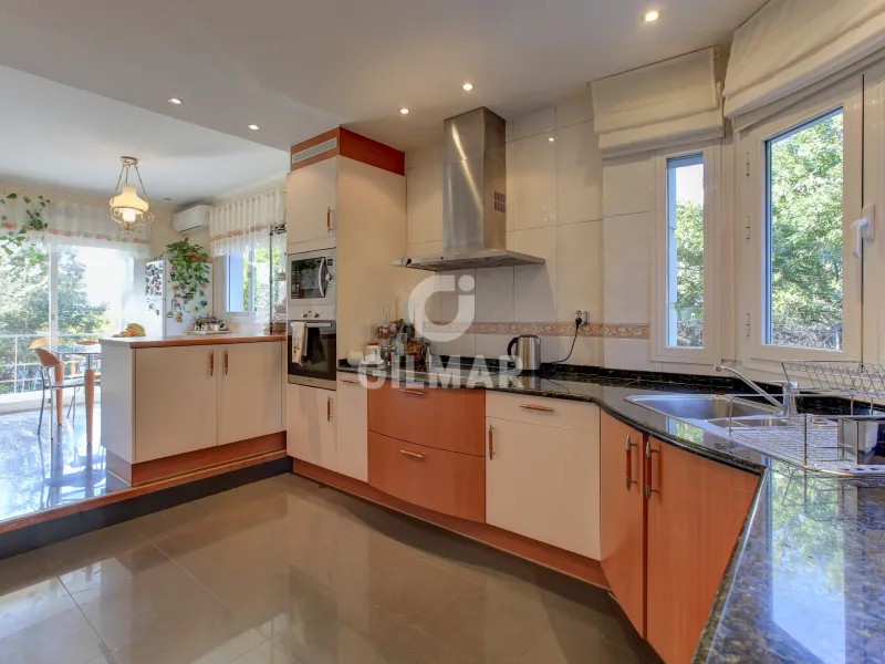 Villa in Mirasierra - Madrid