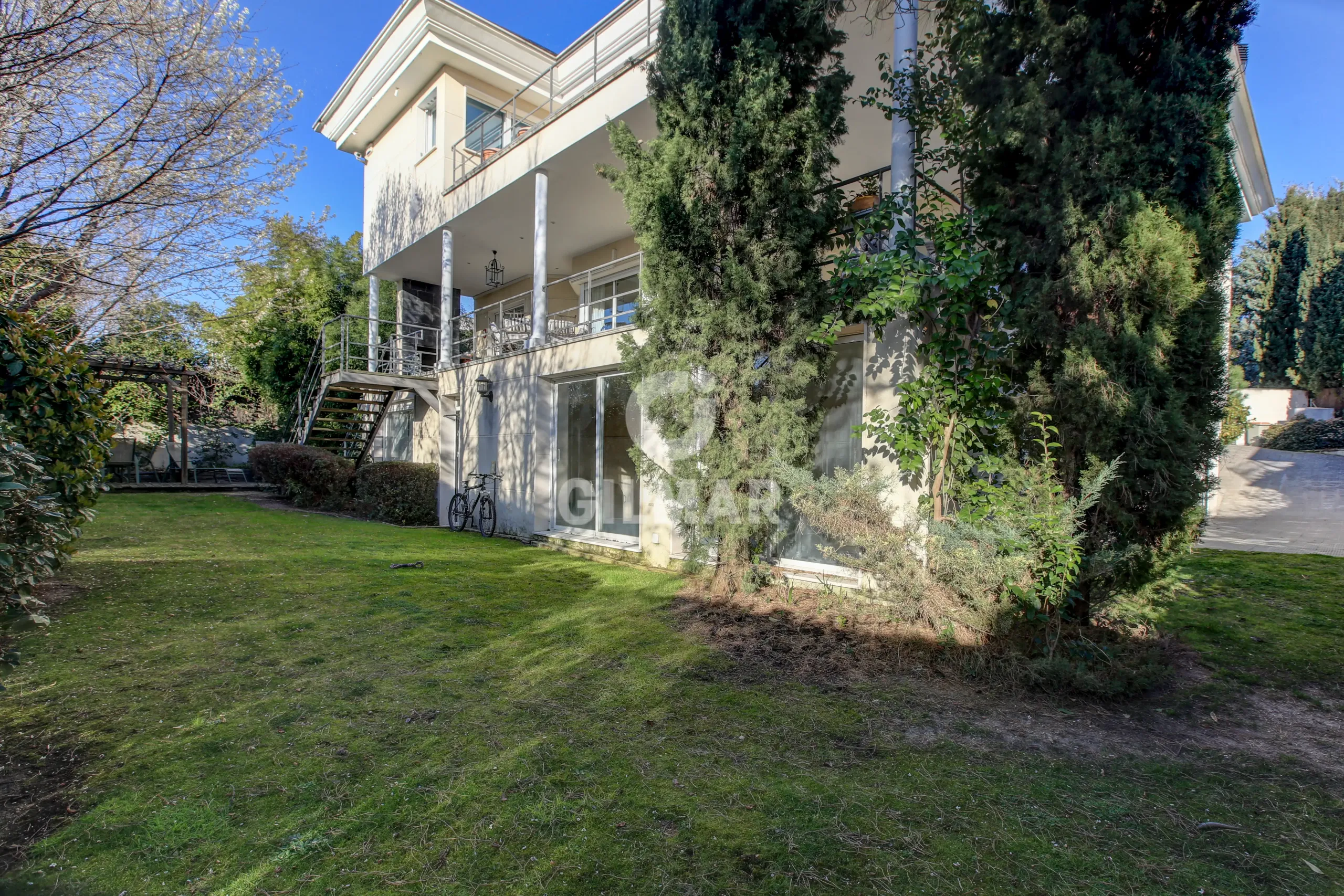 Villa in Mirasierra - Madrid