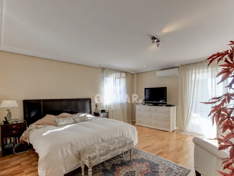 Villa in Mirasierra - Madrid
