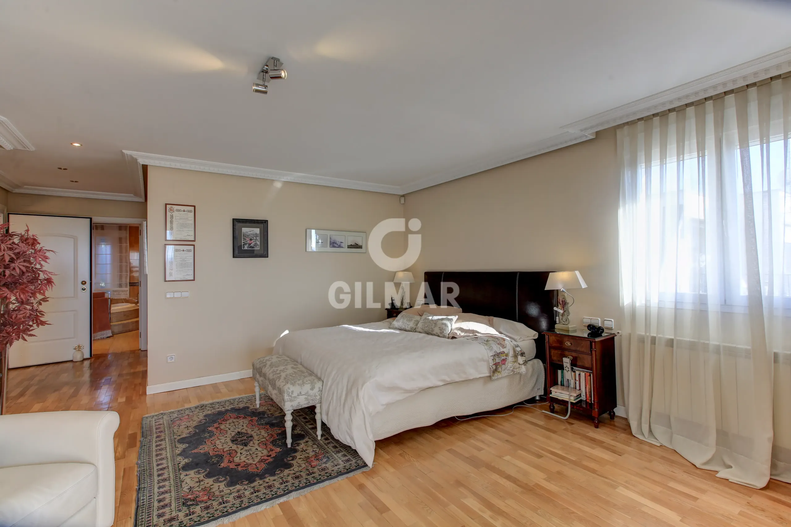 Villa in Mirasierra - Madrid