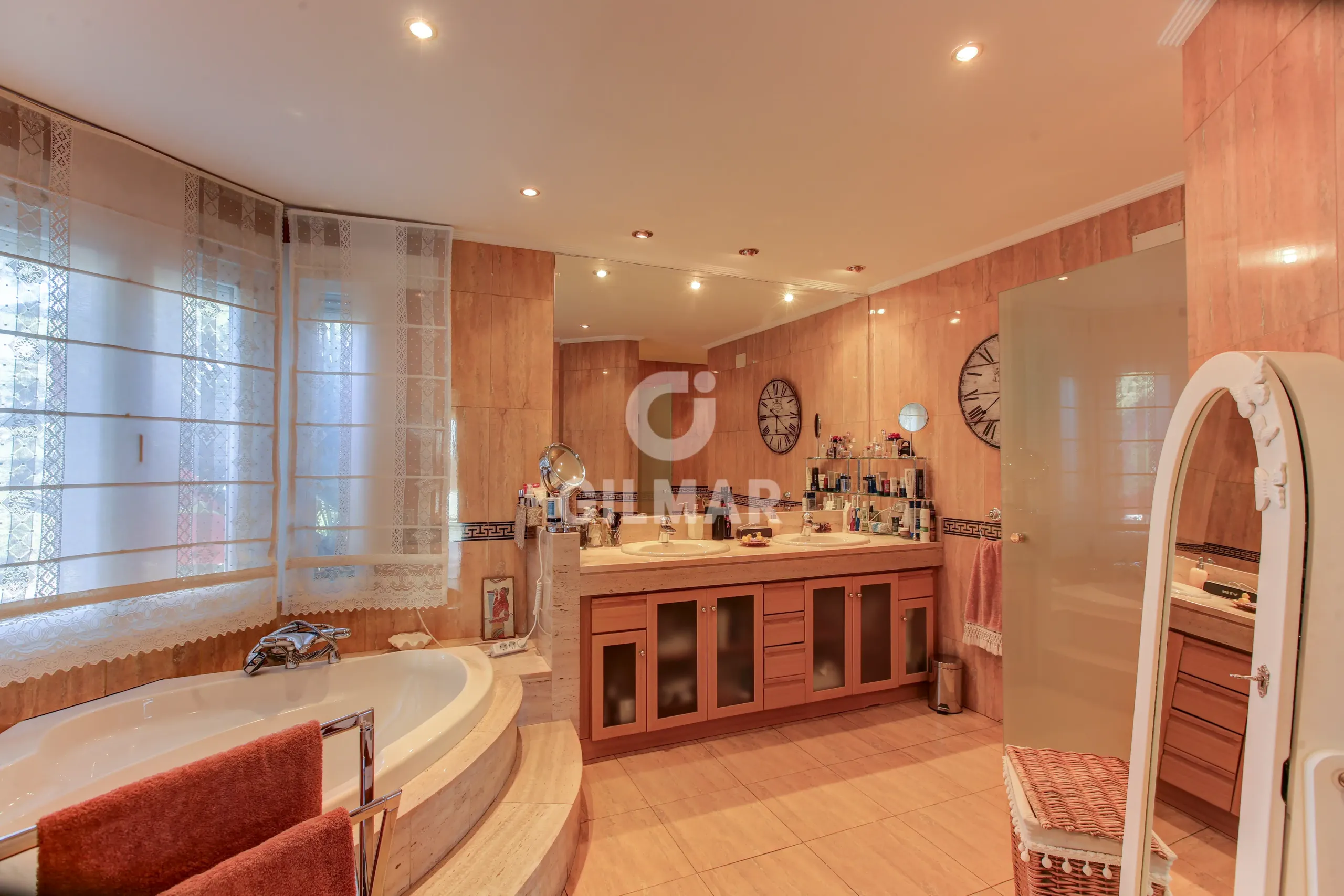 Villa in Mirasierra - Madrid