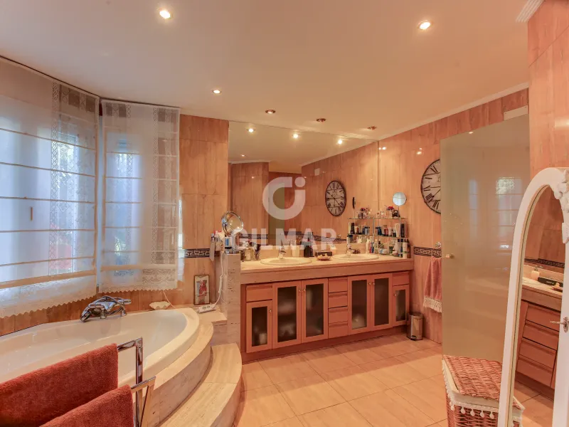 Villa in Mirasierra - Madrid
