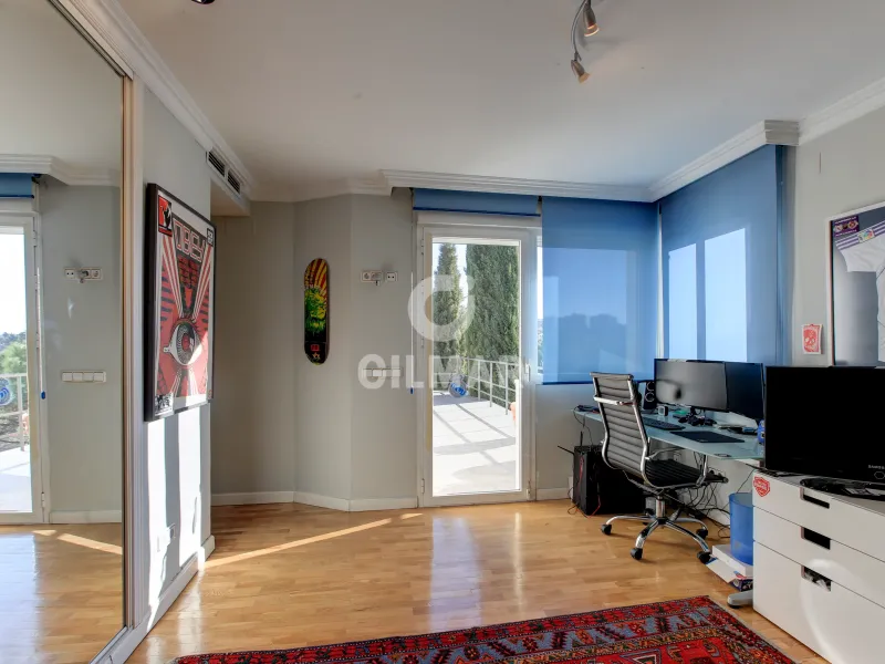 Villa in Mirasierra - Madrid