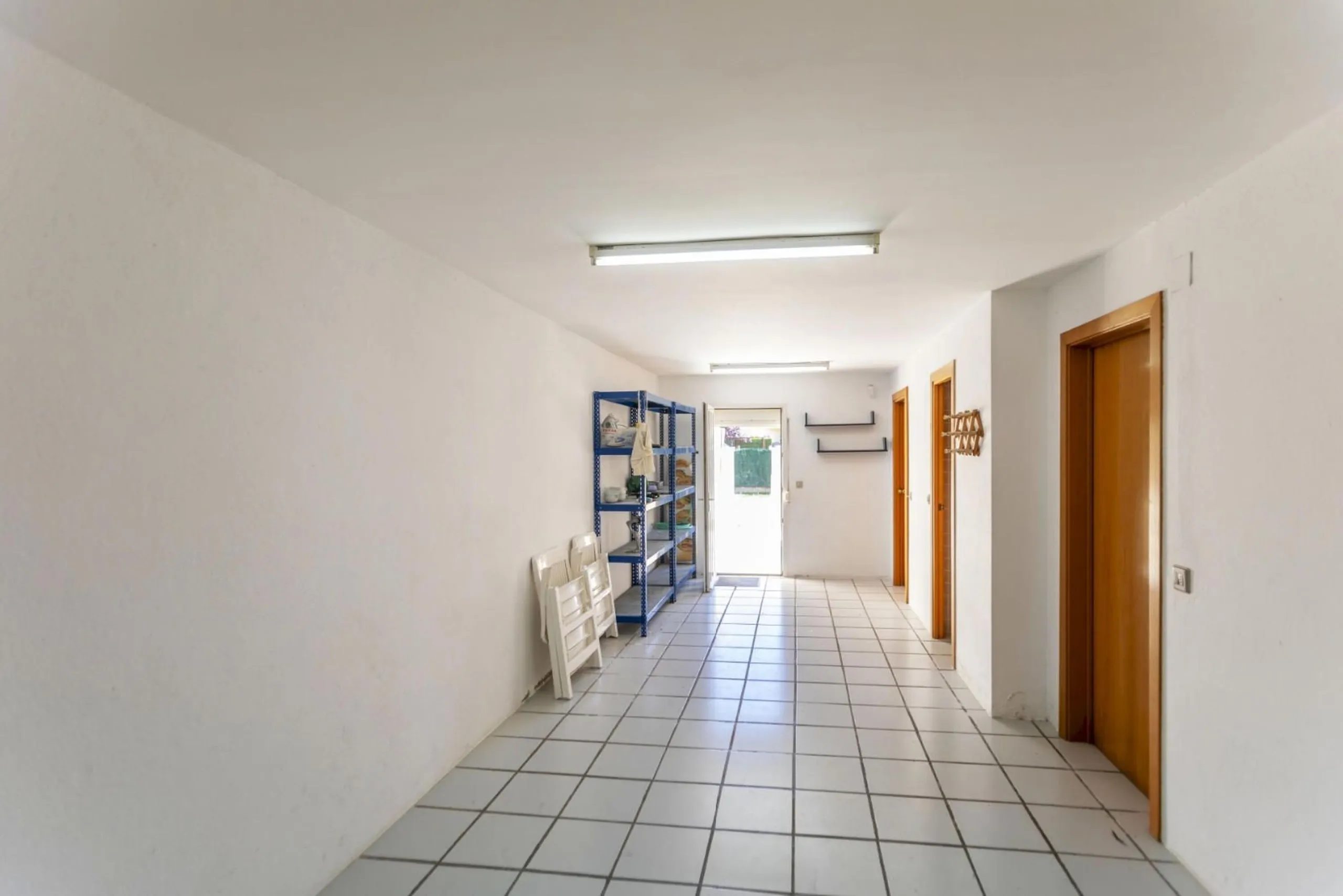 Adosado luminoso con terrazas, garaje y acceso directo a la piscina en Palamós, Costa Brava