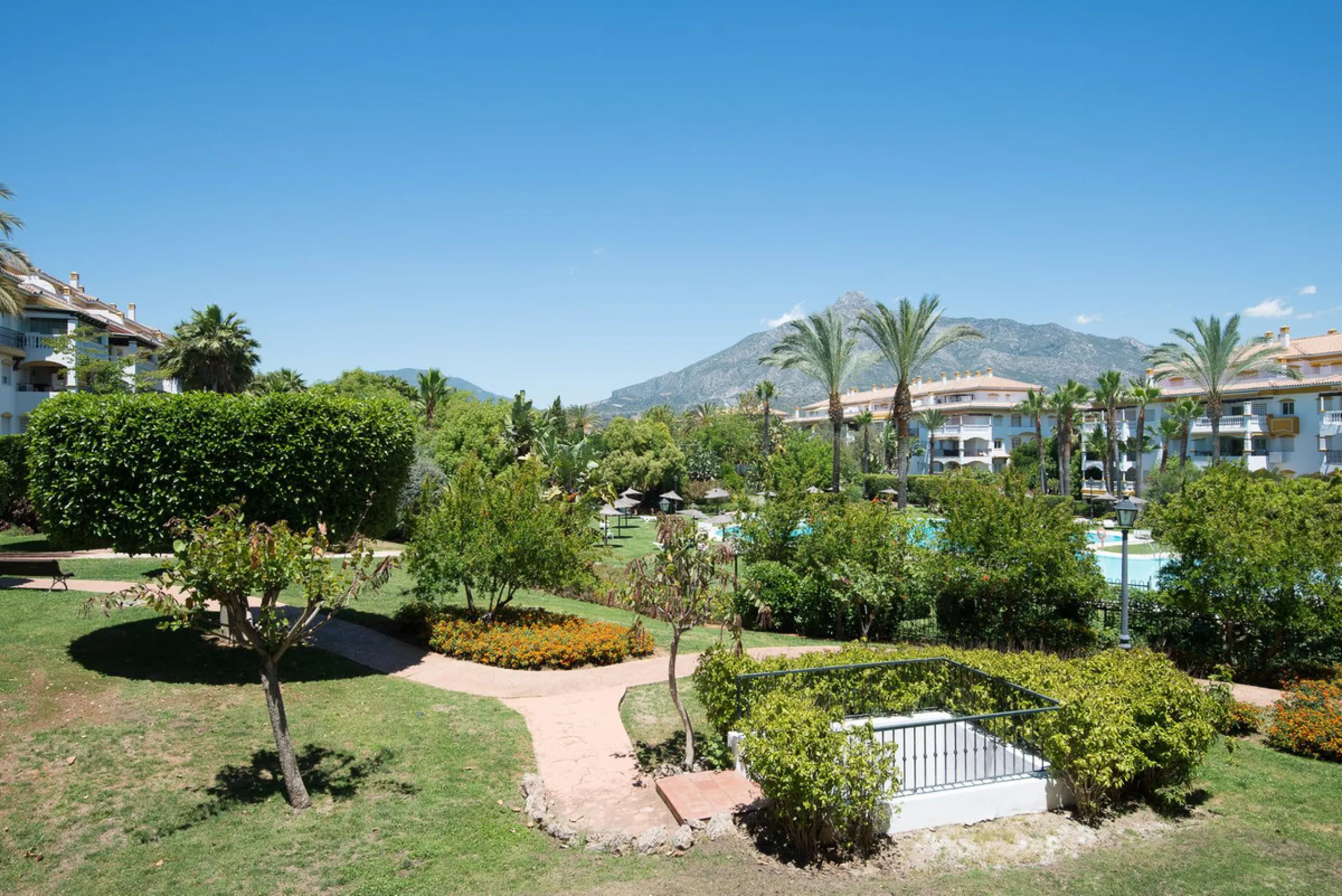Middle Floor Apartment, Nueva Andalucía, Costa del Sol.
