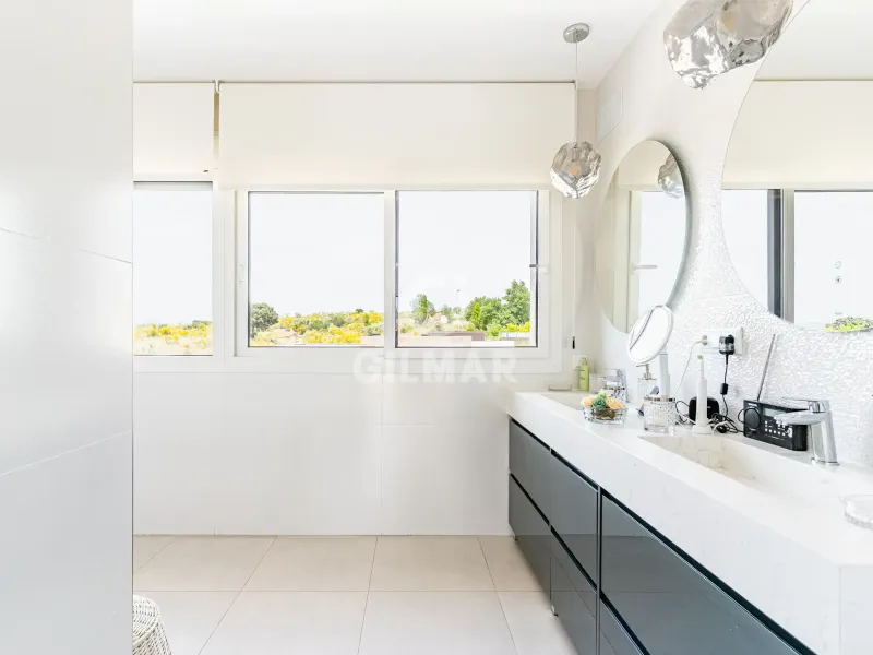 Villa in Majadahonda - Madrid