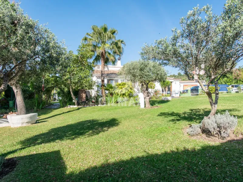 Villa in Estepona Este - Málaga