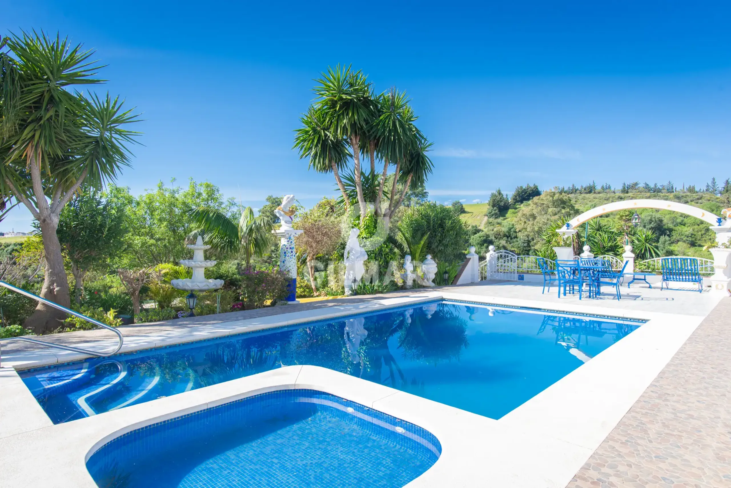 Villa in Estepona Este - Málaga