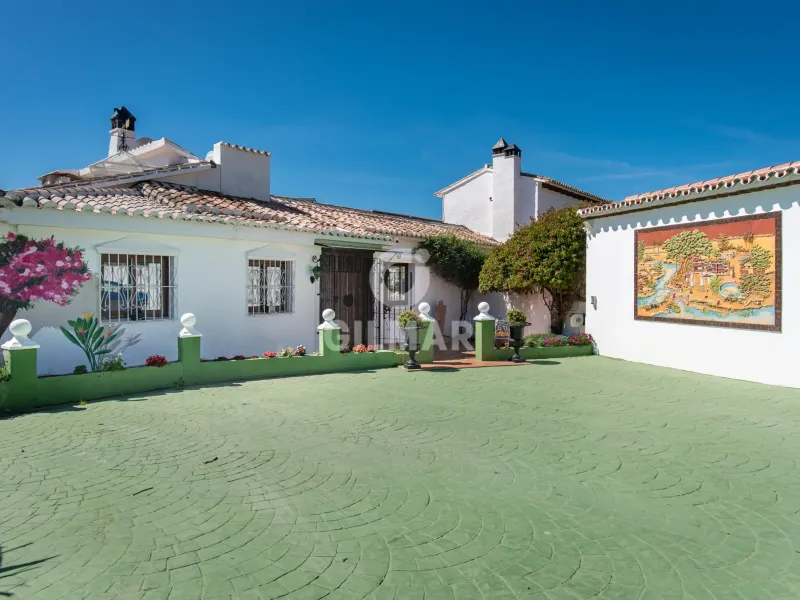Villa in Estepona Este - Málaga