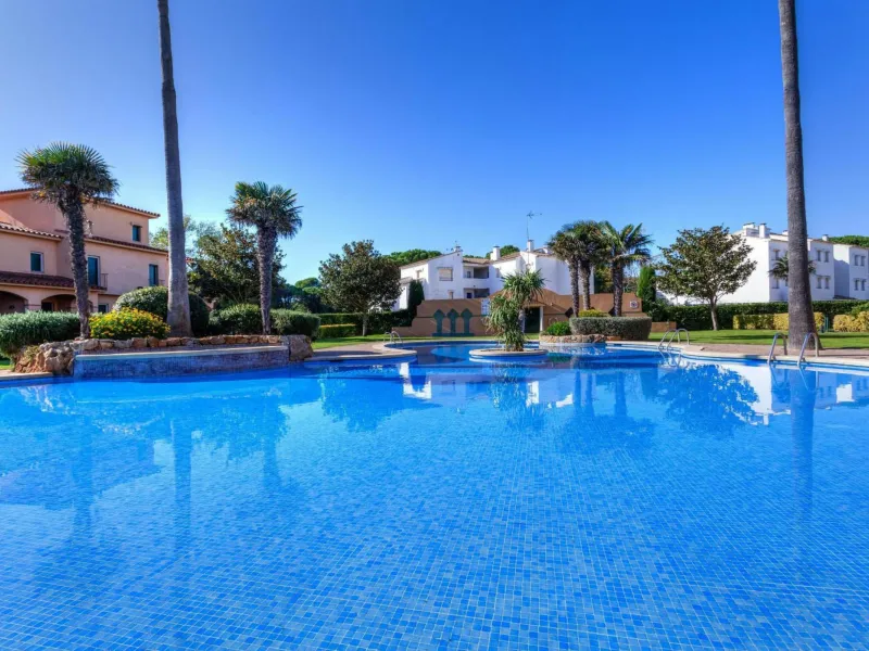 Exclusive Ground Floor Apartment with Private Garden and Sea Views in Pals, Costa Brava